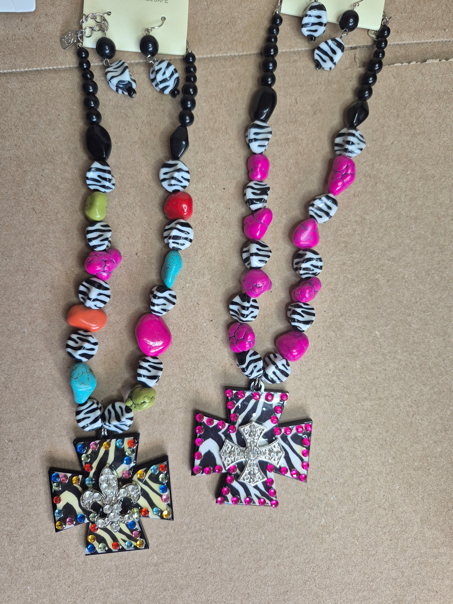 Zebra color Necklace Earring Set