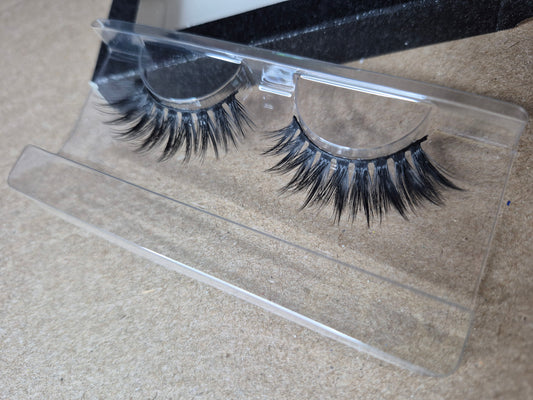 Miss Thang Lash