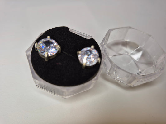 Simple stone studs